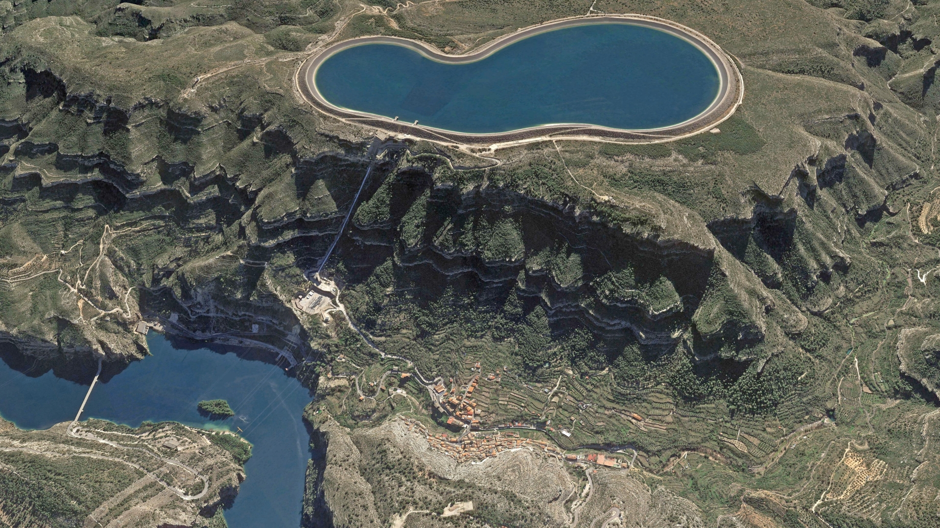 Une centrale de stockage d'énergie hydraulique pompée en Espagne.