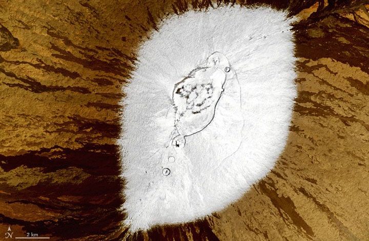 La neige recouvre les volcans d'Hawaï sur une superbe image satellite Par Harry Baker publié le 12 février 21 Hawaï a connu la deuxième plus grande couverture de neige sur les sommets des montagnes de Big Island depuis le début des enregistrements.