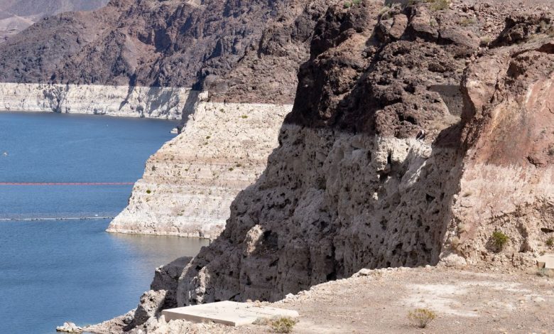 La Niña rare à « triple creux » pourrait apporter une autre année d'ouragans intenses et de sécheresse aux États-Unis Par Joanna Thompson publié le 5 juillet 22 Le modèle climatique plus frais devrait persister pour le troisième hiver consécutif, entraînant un risque accru d'ouragans puissants à l'est des États-Unis et des inondations en Australie.