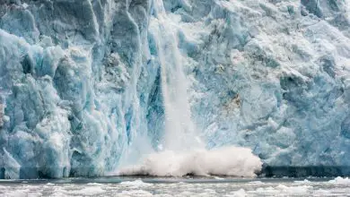 La disparition des glaces déforme la croûte terrestre Par Stephanie Pappas publié le 28 septembre 21 La fonte des glaces polaires de la Terre déforme la croûte terrestre. Voici comment cela est lié au changement climatique.