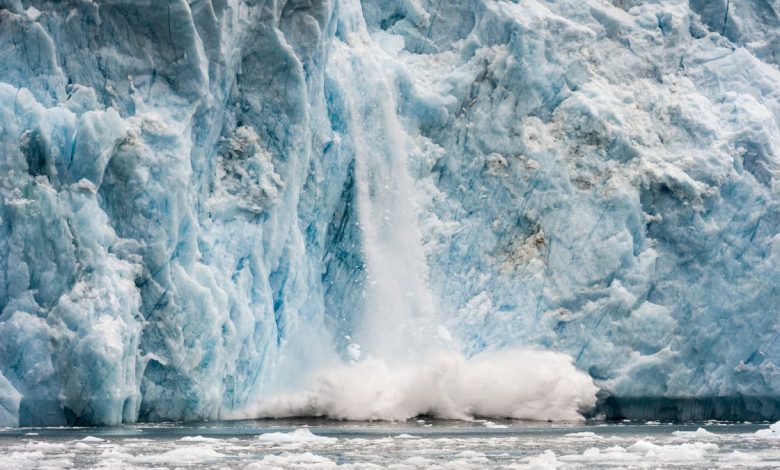 La disparition des glaces déforme la croûte terrestre Par Stephanie Pappas publié le 28 septembre 21 La fonte des glaces polaires de la Terre déforme la croûte terrestre. Voici comment cela est lié au changement climatique.