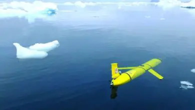Le Royaume-Uni envoie des robots sous-marins pour regarder le plus grand iceberg du monde s'écraser sur une île Par Brandon Specktor publié le 15 décembre 20 Le plus grand iceberg du monde apparaît à quelques jours de s'écraser sur une île peuplée de pingouins.  Ces robots étudieront la suite.