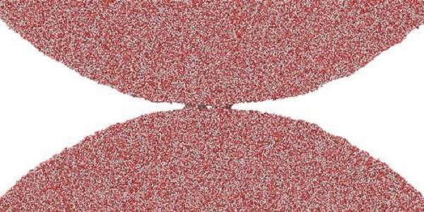 Une image illustre les interactions des molécules individuelles des gouttelettes fusionnées.