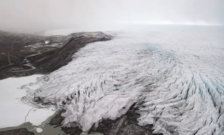 Un «événement de fonte massive» frappe le Groenland après une vague de chaleur record Par Ben Turner publié le 21 août Une estimation suggère que 13 milliards de tonnes (12 tonnes métriques) de glace se sont retrouvées dans l'océan en une seule journée.