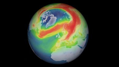 Un trou d'ozone trois fois plus grand que le Groenland s'ouvre au pôle Nord Par Brandon Specktor publié le 11 avril 20 Un trou d'ozone d'une taille record a été détecté au pôle Nord, mais il devrait disparaître d'ici quelques semaines.