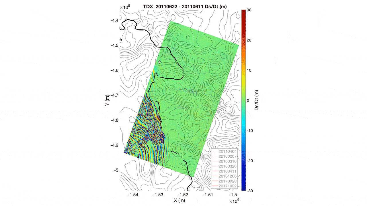 Ce graphique montre comment la hauteur de la surface de la ligne d'échouement du glacier Thwaites a changé de 2011 à 2017. Les zones d'affaissement sont indiquées en rouge, tandis que les zones de montée sont en bleu. La masse rouge au centre montre la cavité de croissance. La zone marbrée (en bas à gauche) montre un important vêlage d'icebergs.