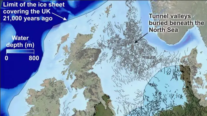 Une carte de toutes les vallées tunnel cartographiées par les chercheurs du BAS en mer du Nord.