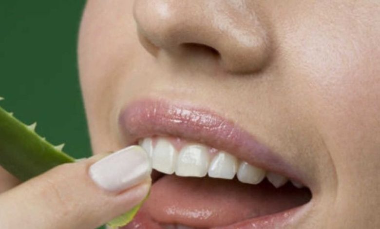 Huile de Coco Pour les Dents : 4 Bienfaits Étonnants Que Personne