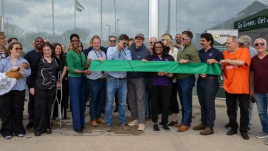 La ville allume les panneaux solaires Robert Crown